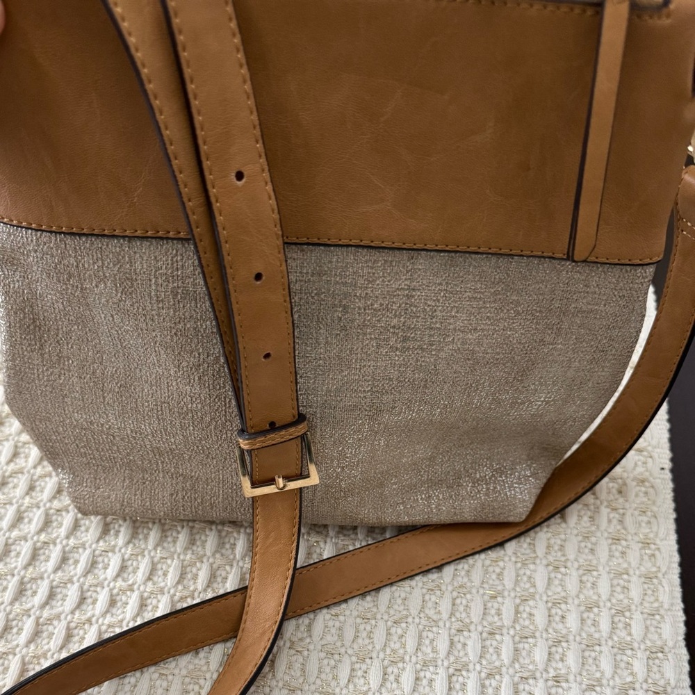 Elegant Tan and Gold Women's Bag